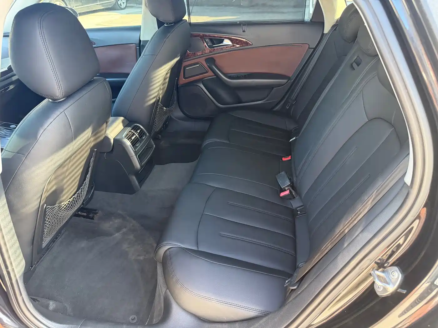 Фото 6 - Audi A6L