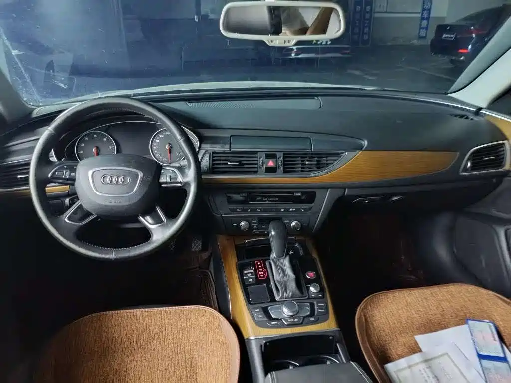 Фото 8 - Audi A6L