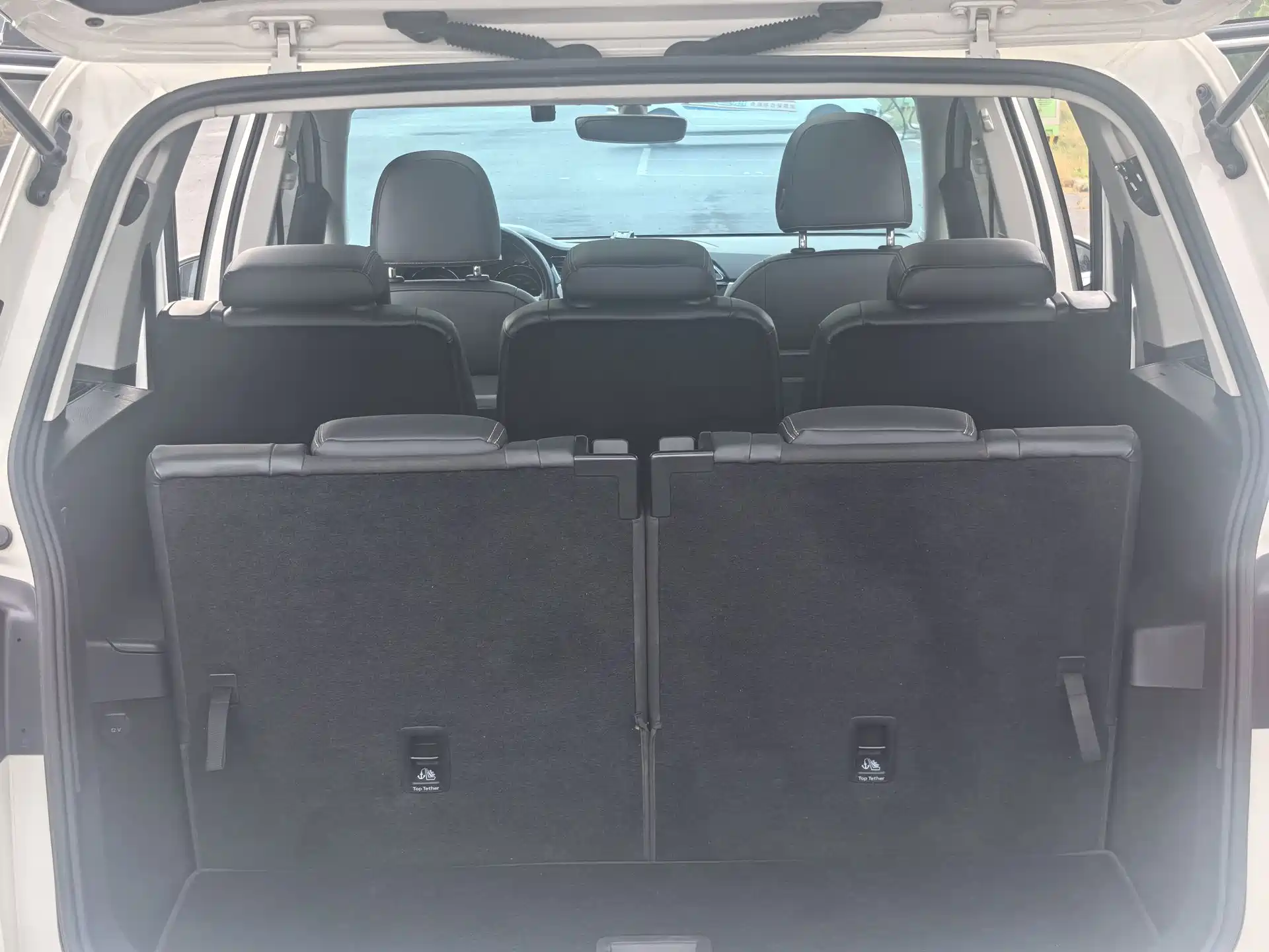 Фото 18 - Volkswagen Touran