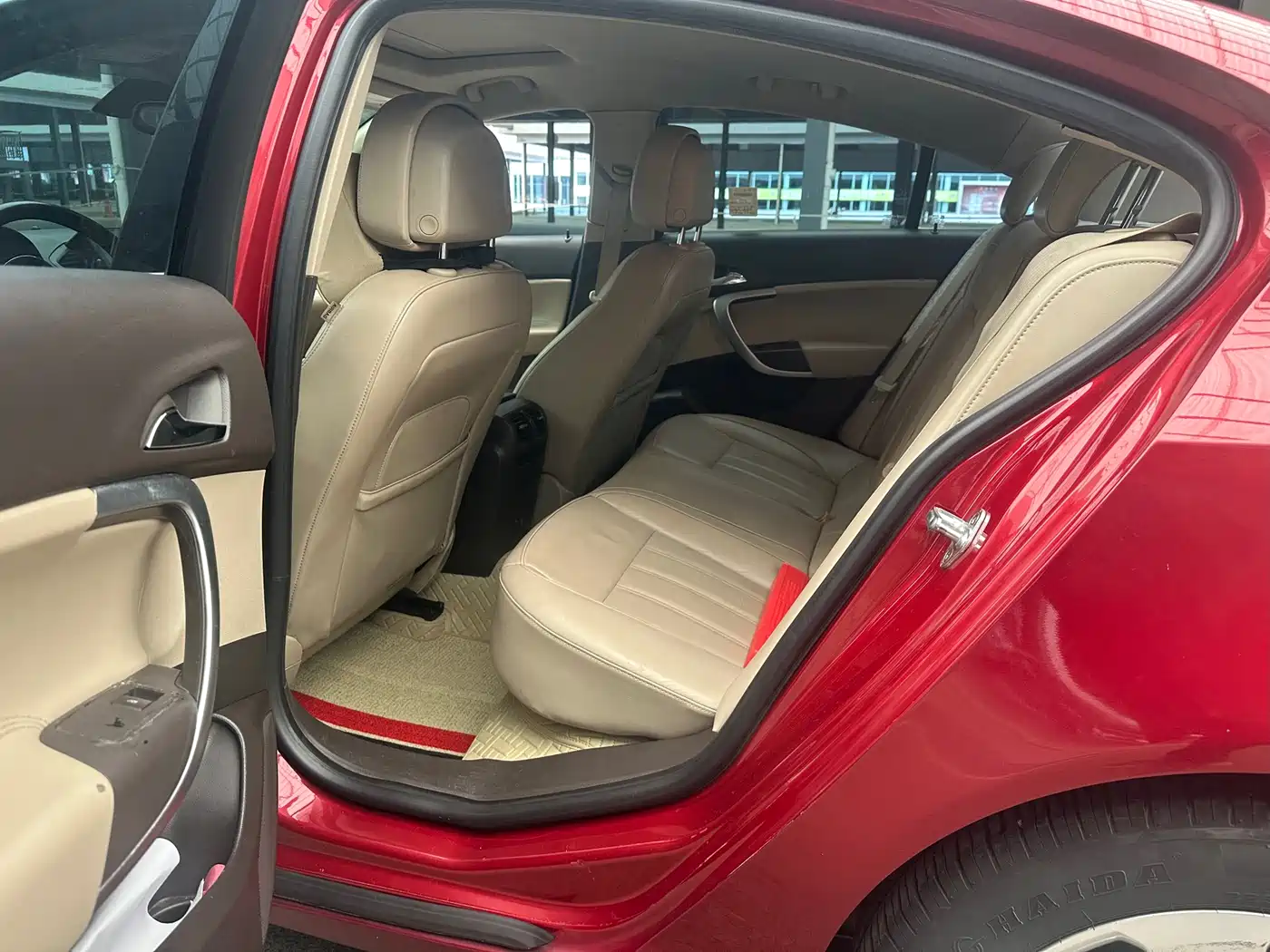 Buick Regal 2012 Model 2.0L Luxury фото 9