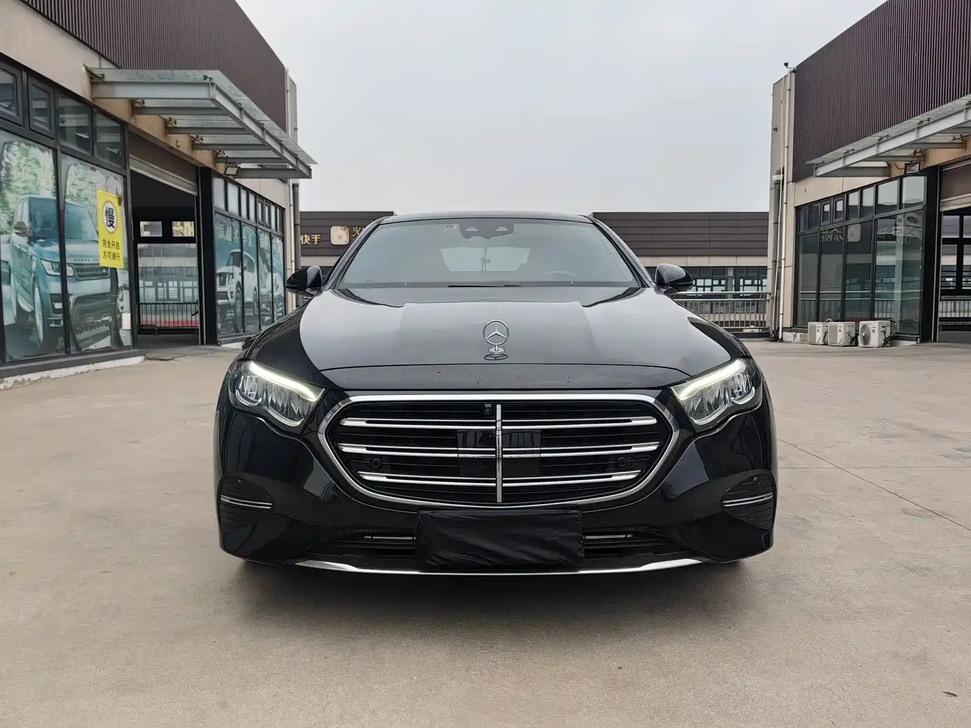 MERCEDES-BENZ E CLASS