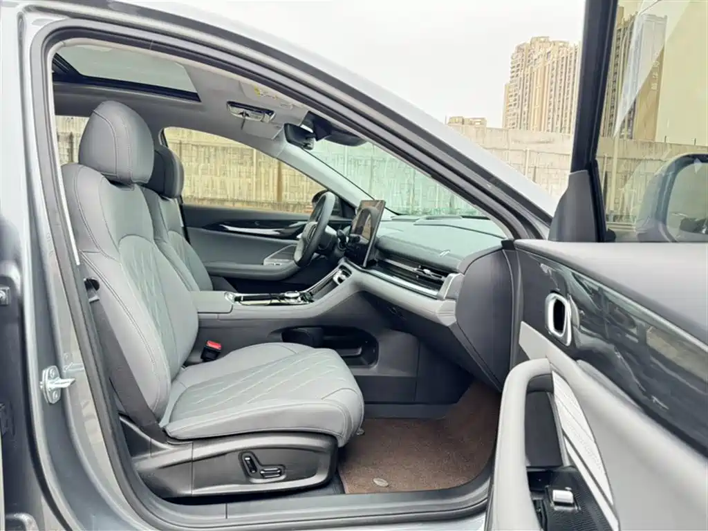 Geely Galaxy Galaxy A7 2025 EM-i фото 13