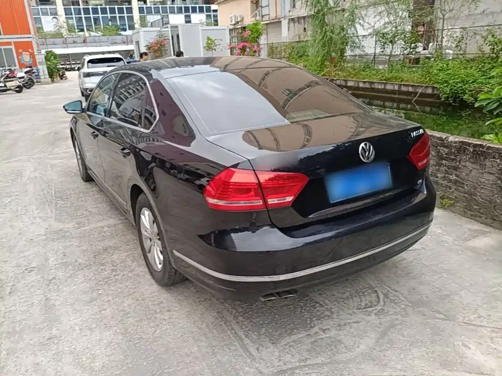 Фото 5 - Volkswagen Passat