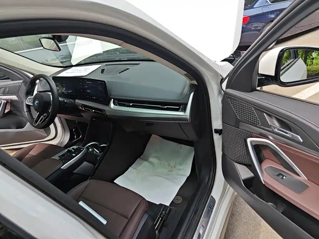 BMW iX1 2025 2023 eDrive25L M Sport Package