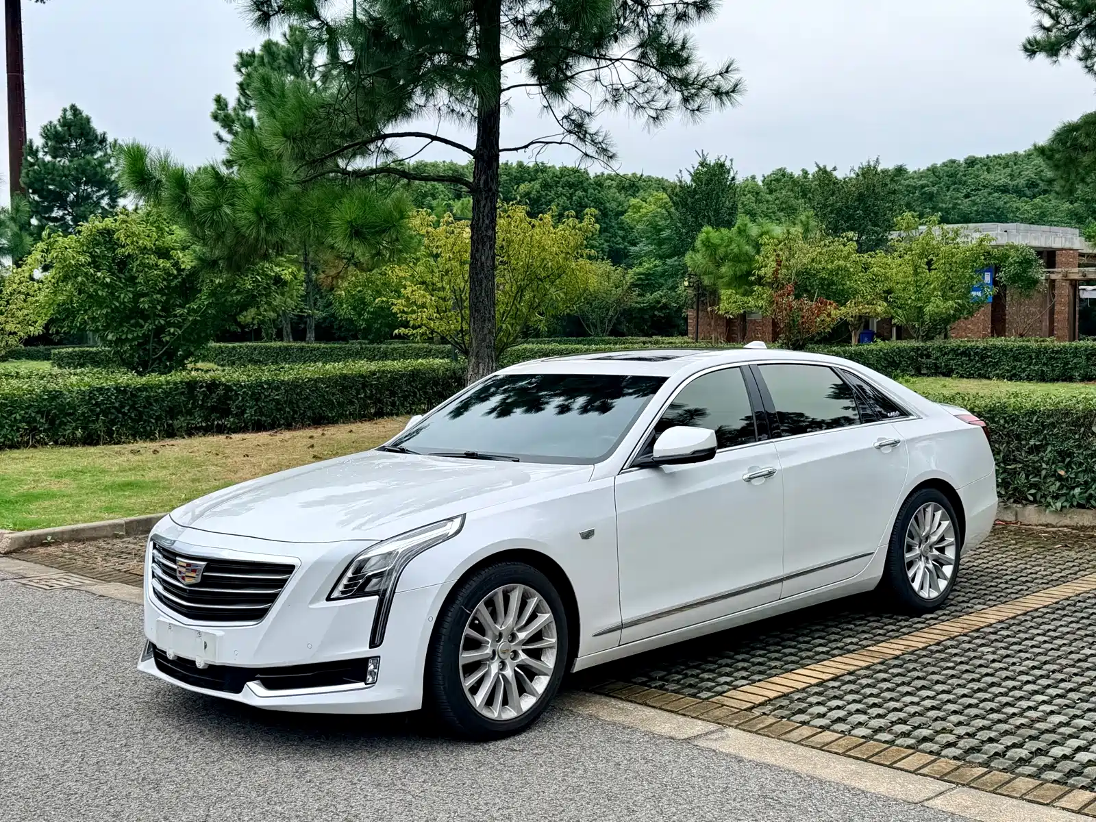 Фото 1 - Cadillac CT6