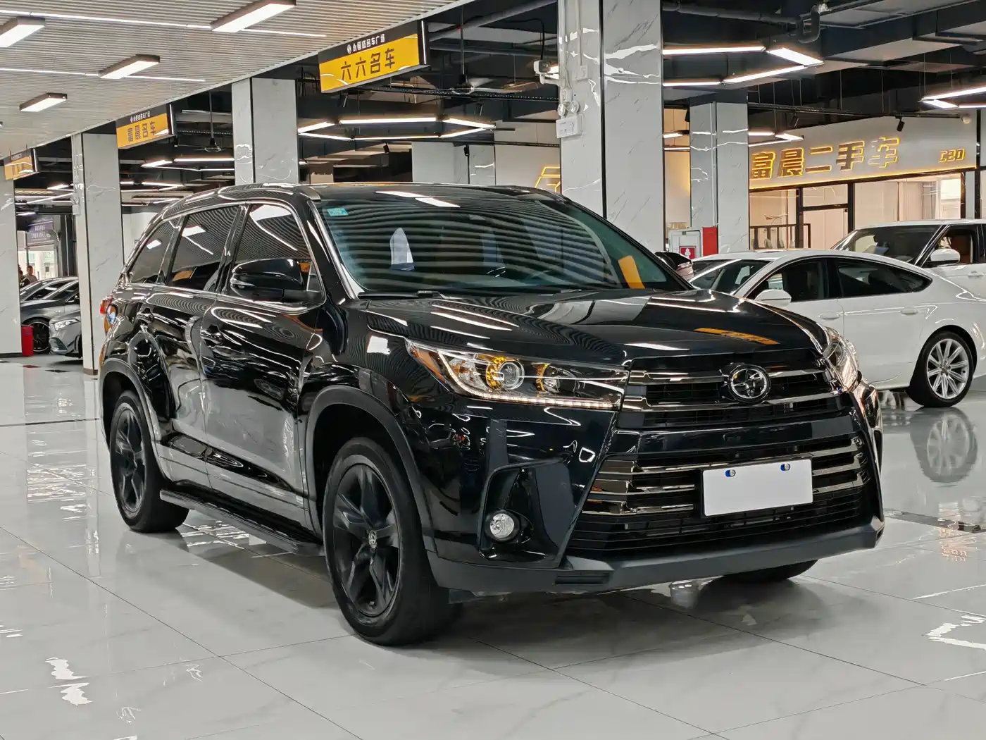 Toyota Highlander 2018 Model 2.0T 4WD Knight Edition 7-Seater China VI фото 5