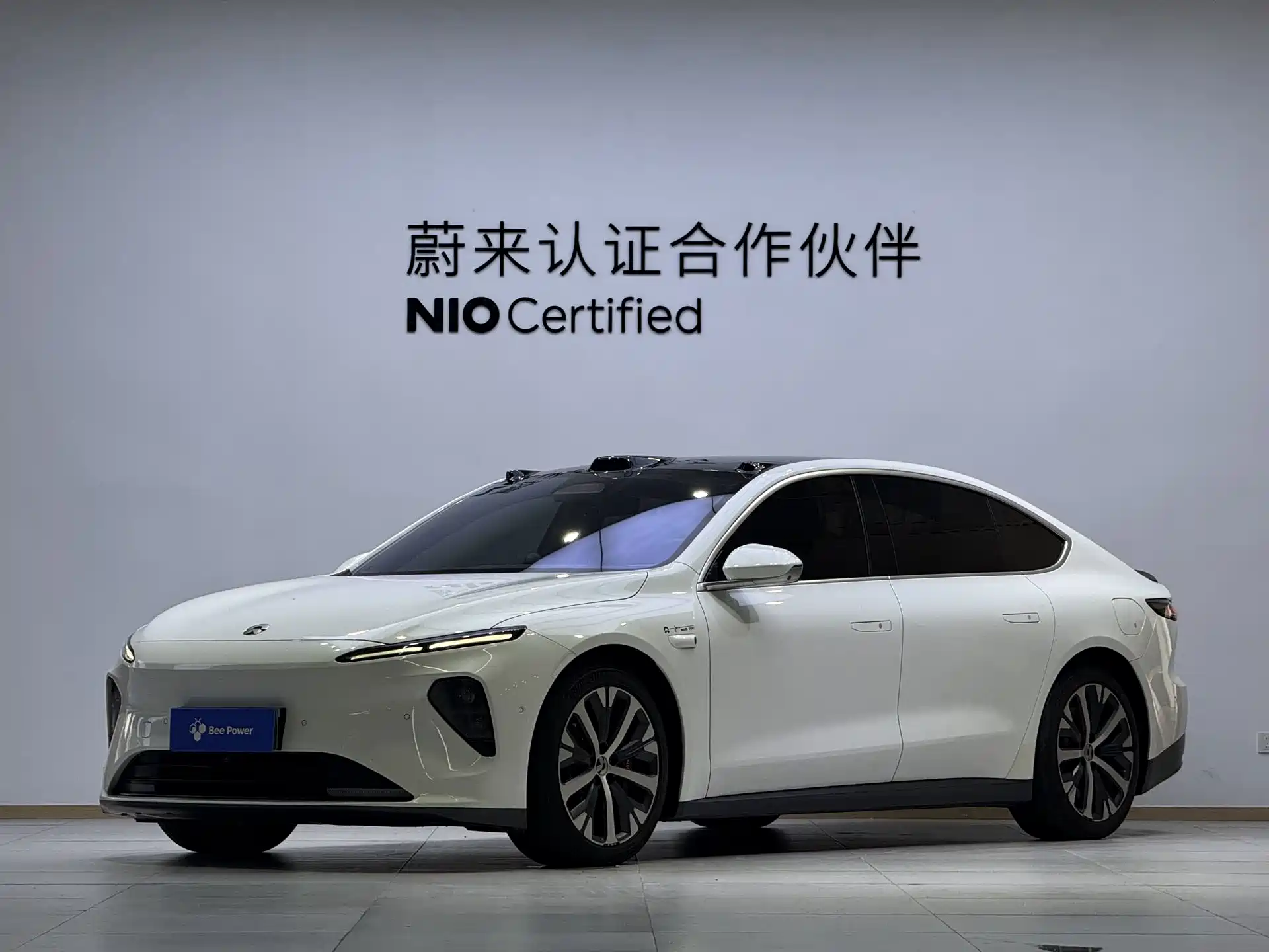Фото 1 - NIO ET7