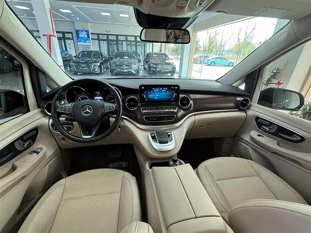 MERCEDES-BENZ V-CLASS