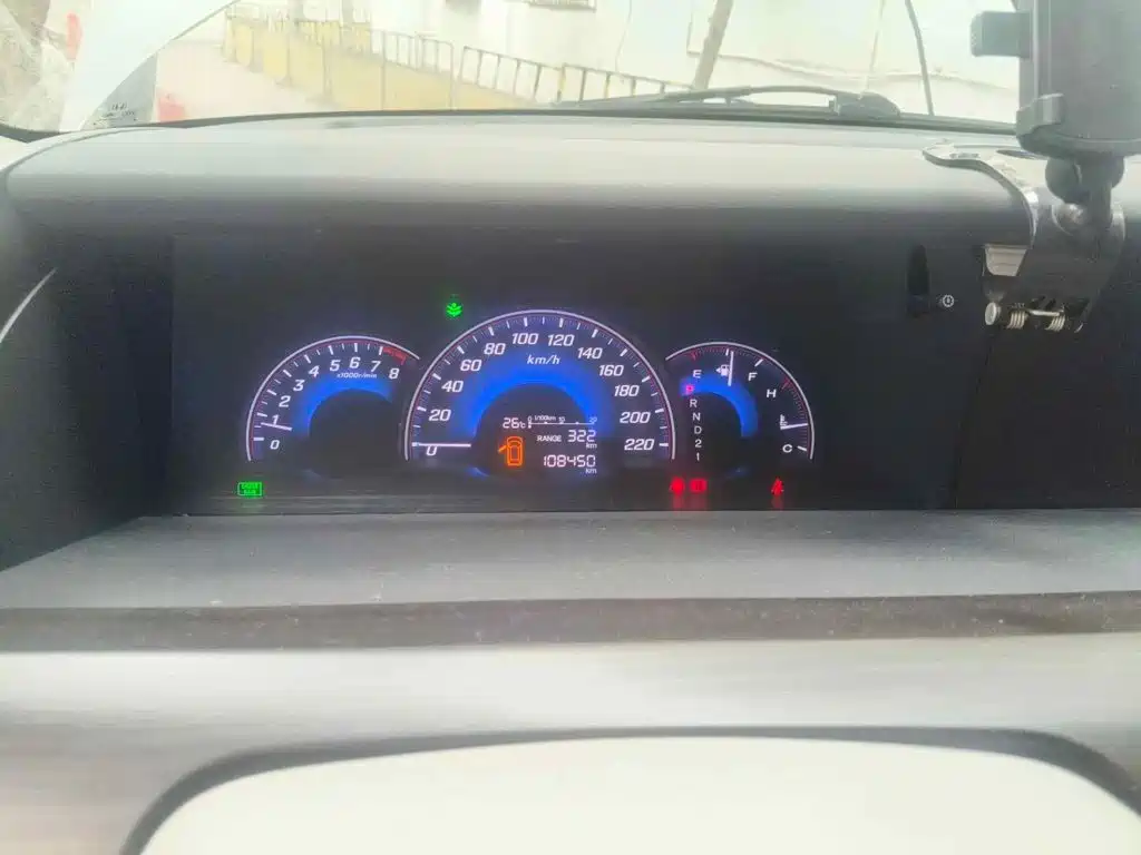 Фото 4 - Honda Elysion