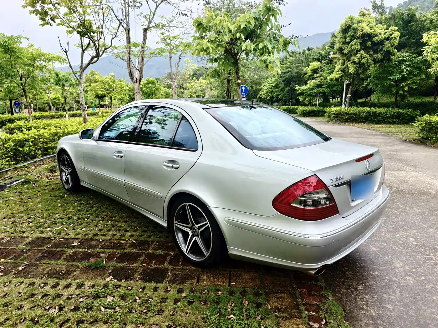 Mercedes-Benz E-Class 2008 Model E 280 Personality Sport Edition фото 9