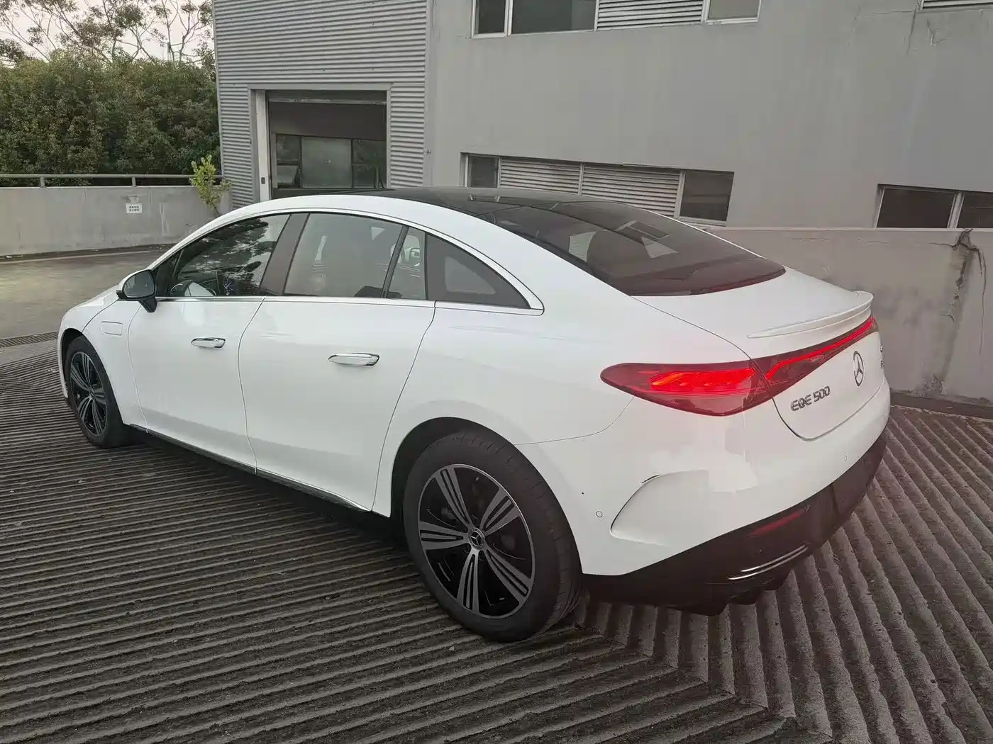 Mercedes-Benz EQE 2025 2025 Model 500 4MATIC Luxury Edition