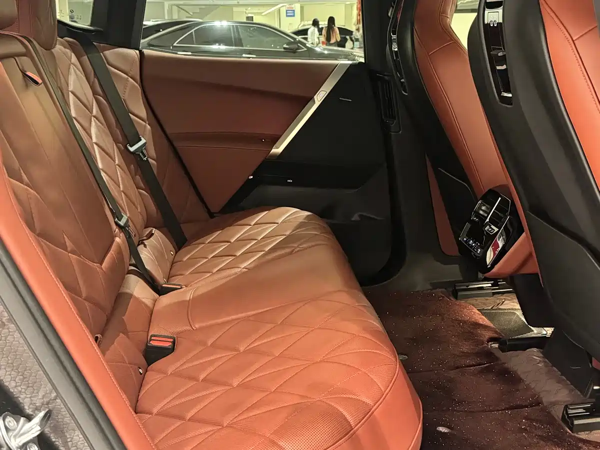 BMW iX 2022 xDrive50 фото 8