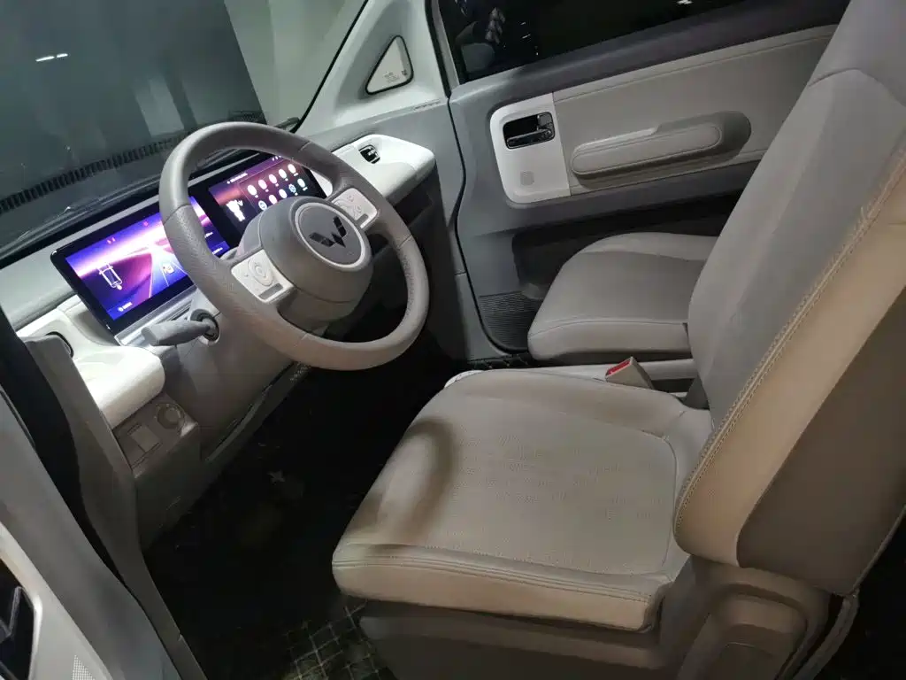 Wuling Motors Wuling Air ev 2023 2023 4-Seat Advanced Edition