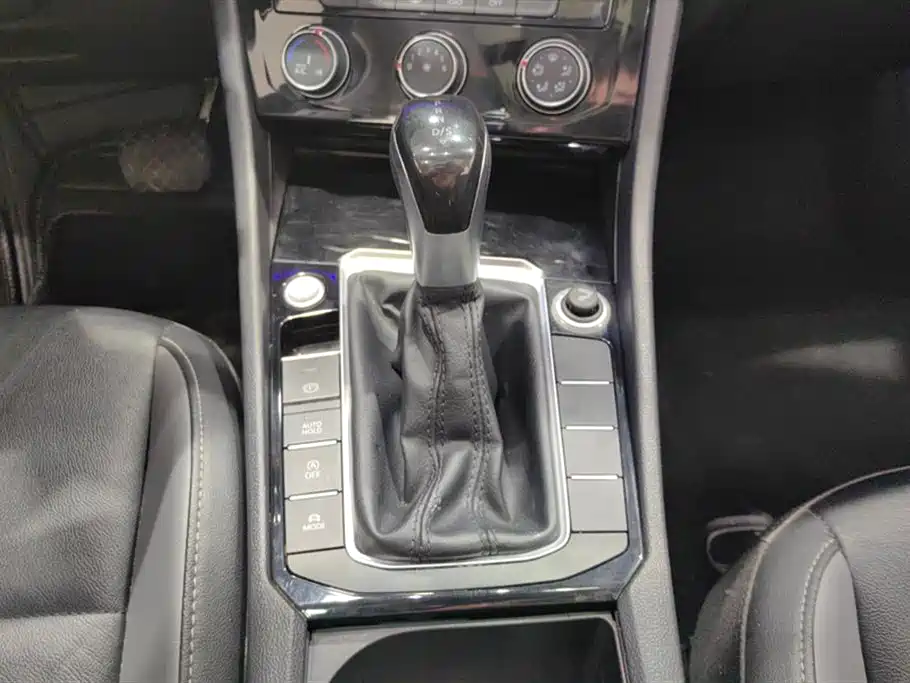 Volkswagen Sagitar 2021 200TSI DSG Comfort Smart Edition фото 16