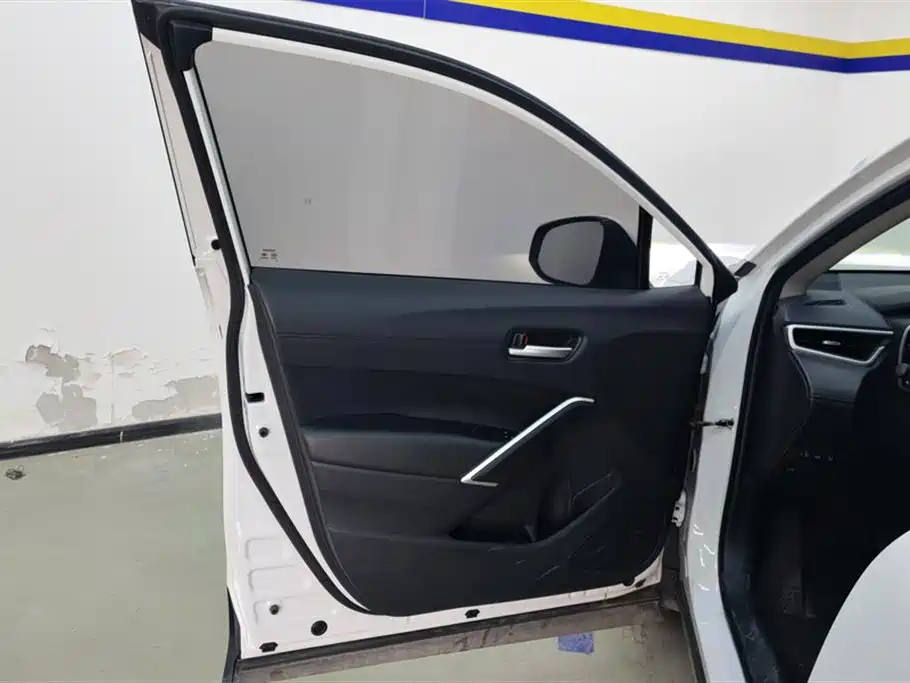 Toyota Frontlander 2022 2.0L CVT Luxury PLUS Edition фото 7
