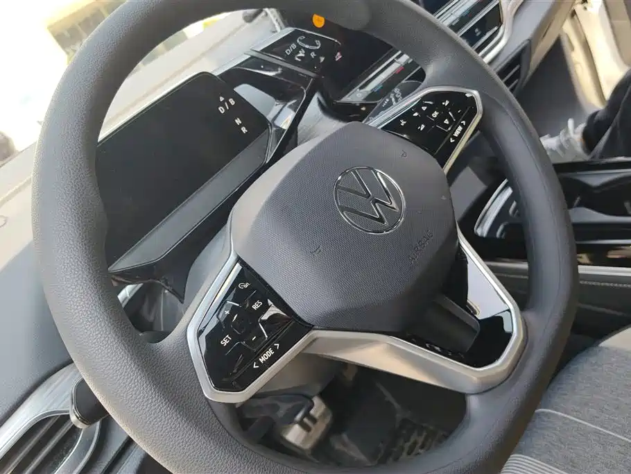 VOLKSWAGEN ID.4 CROZZ