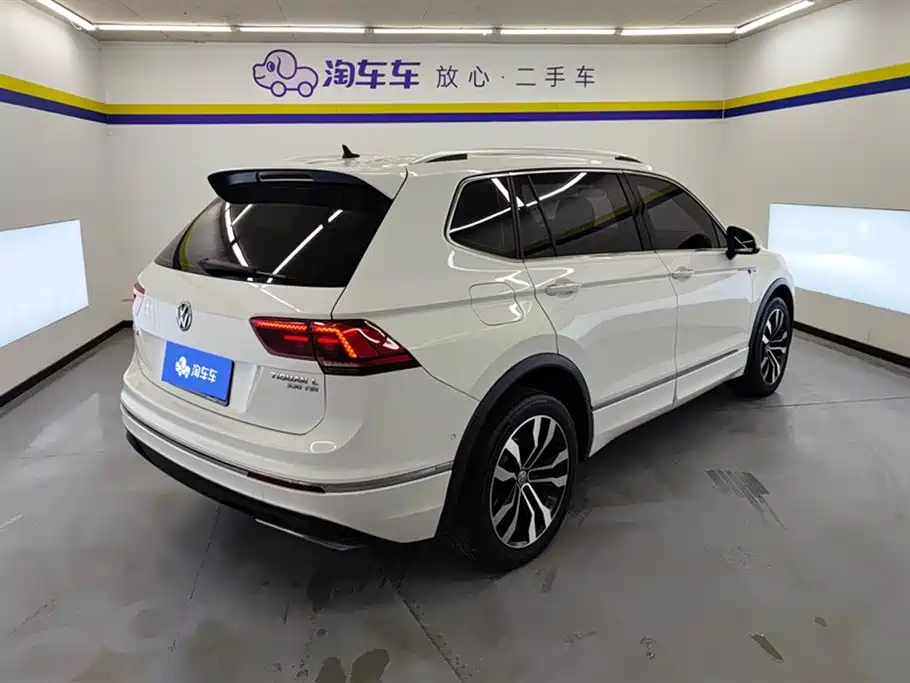Volkswagen Tiguan L 2020 330TSI Auto 2WD R-Line Flagship China VI фото 3