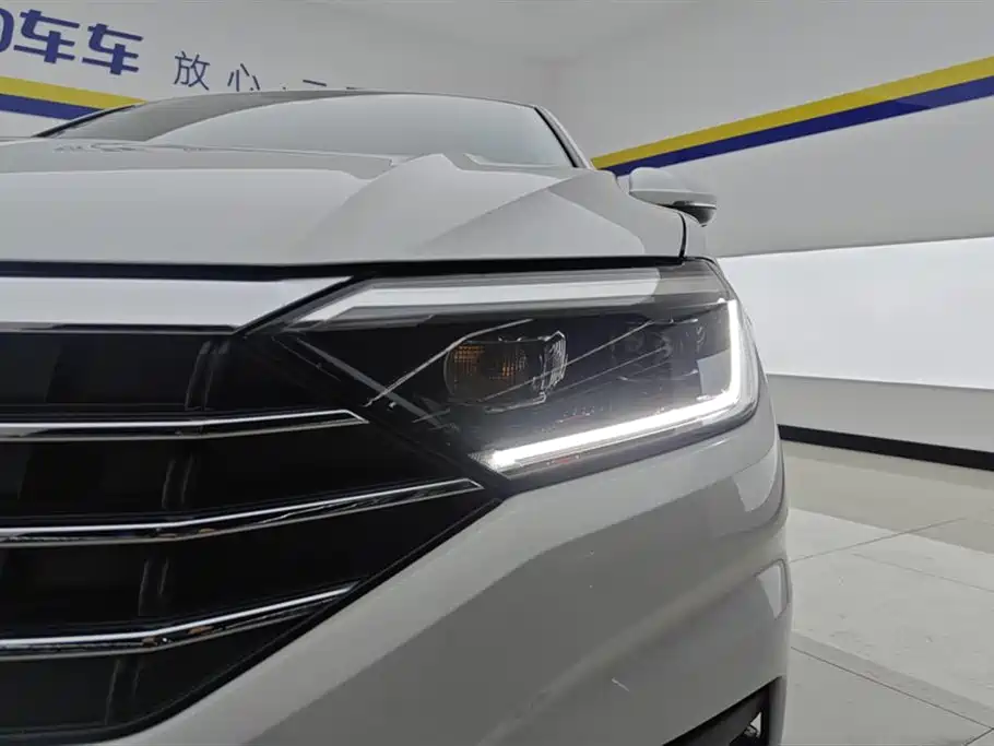 Volkswagen Sagitar 2022 280TSI DSG Soaring Edition фото 5