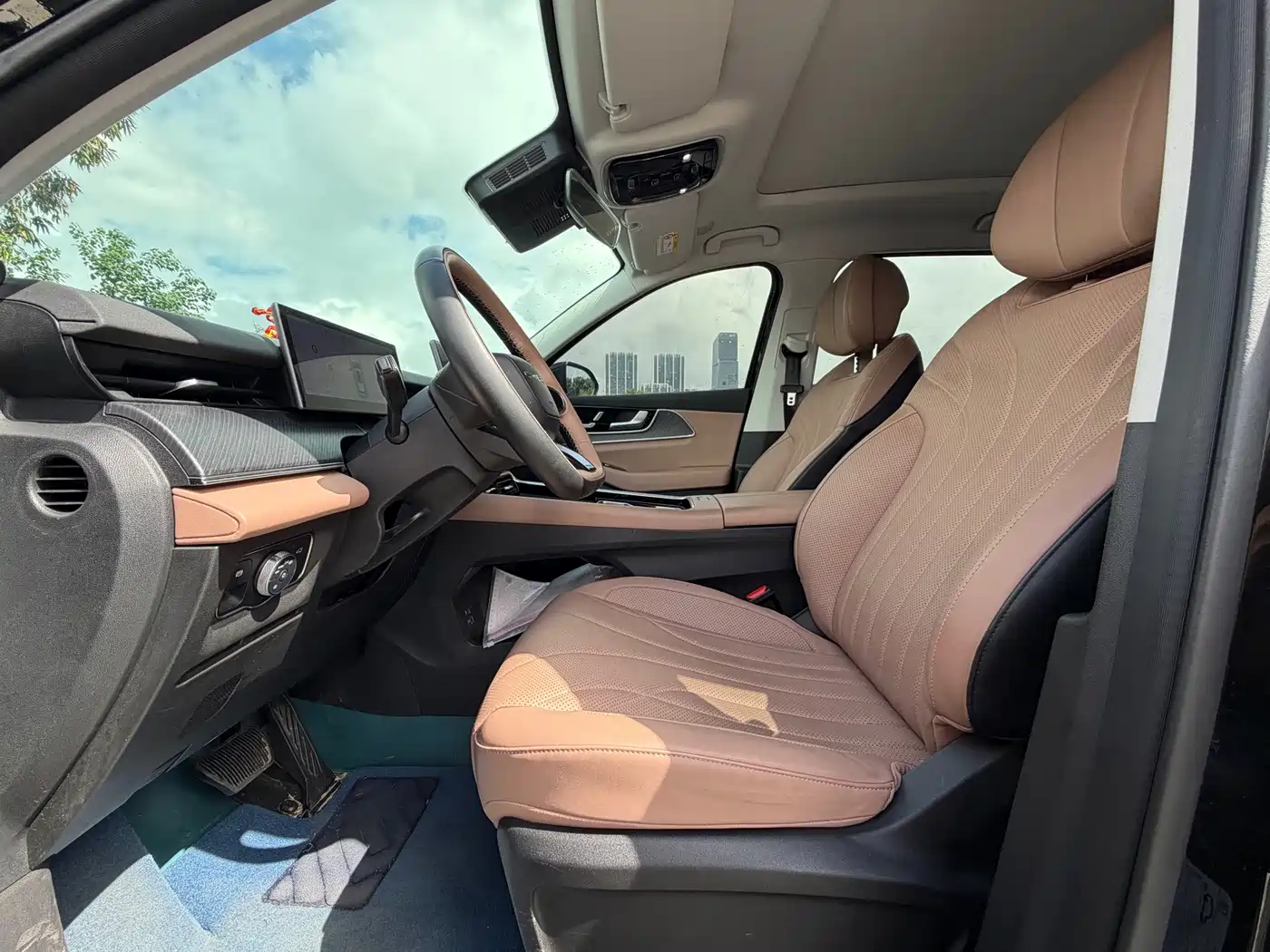 Chery Tiggo 8L 2025 2024 2.0T 2WD Luxury Edition 7-Seater