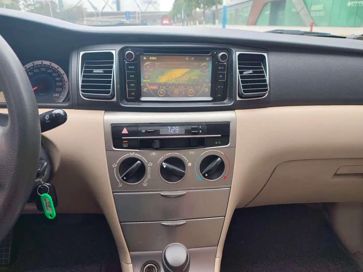 Toyota Corolla 2013 1.6L Automatic Excellence Edition фото 18