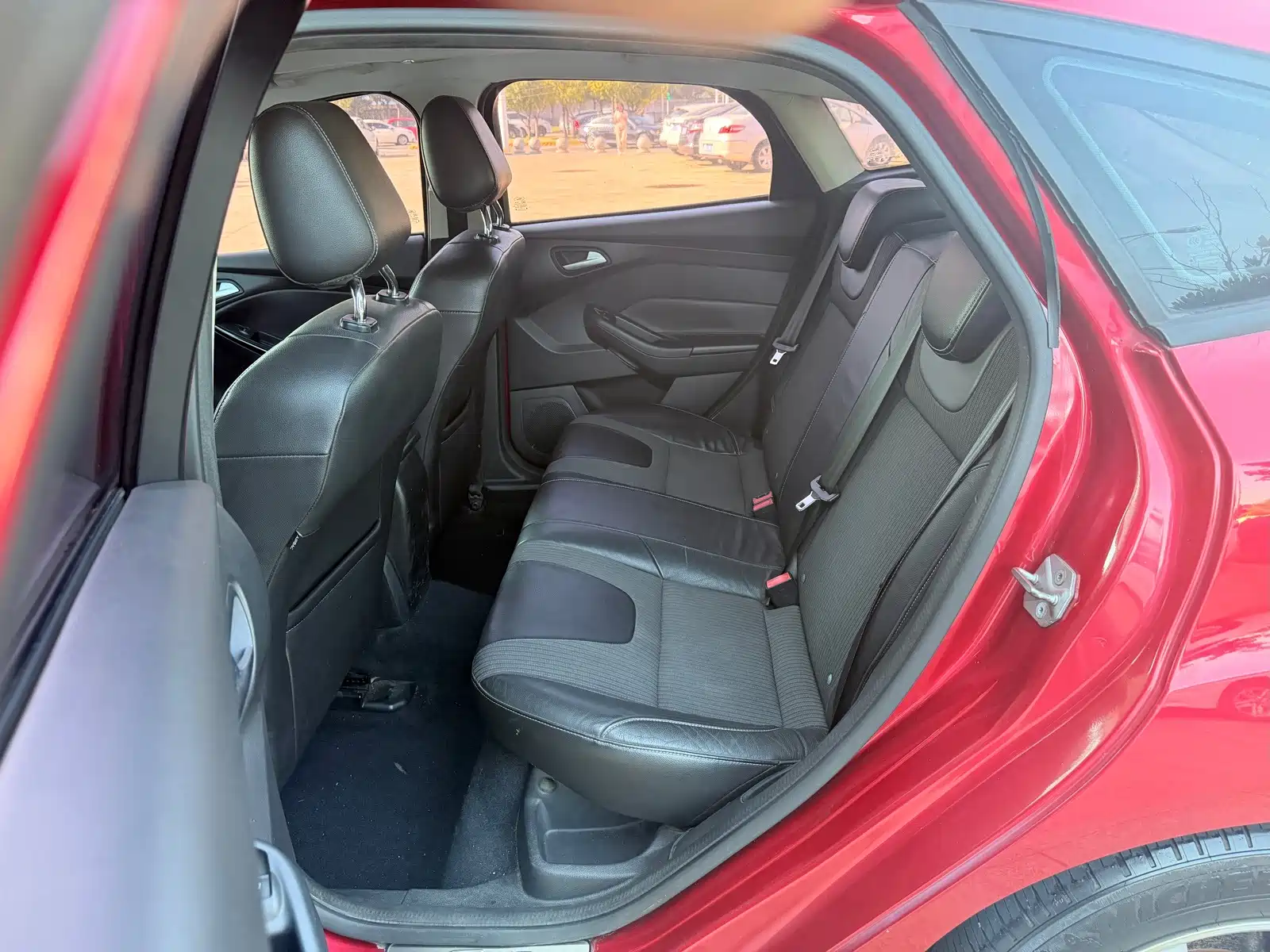 Фото 12 - Ford Focus