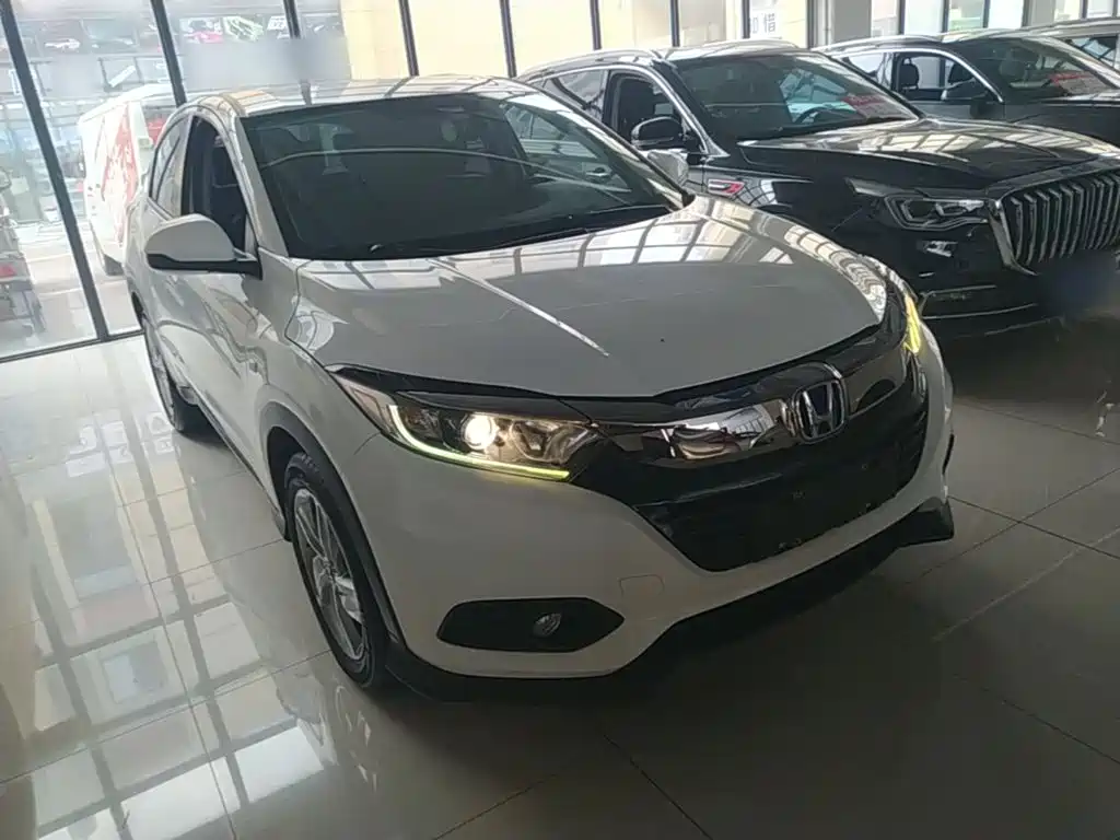 Фото 4 - Honda Vezel