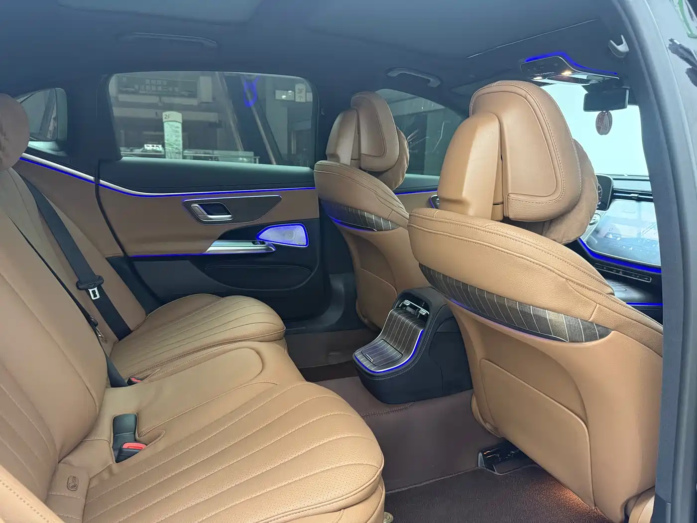 Mercedes-Benz E-Class 2025 E 300 L Fashion фото 18