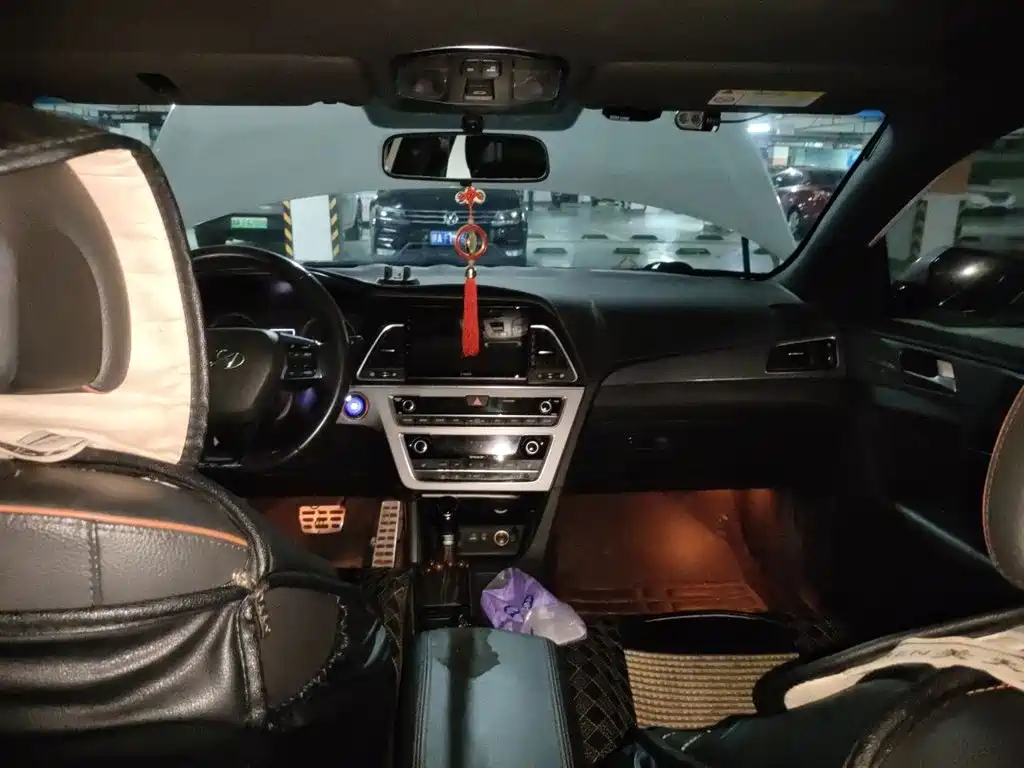 Photo 19 - Hyundai Sonata