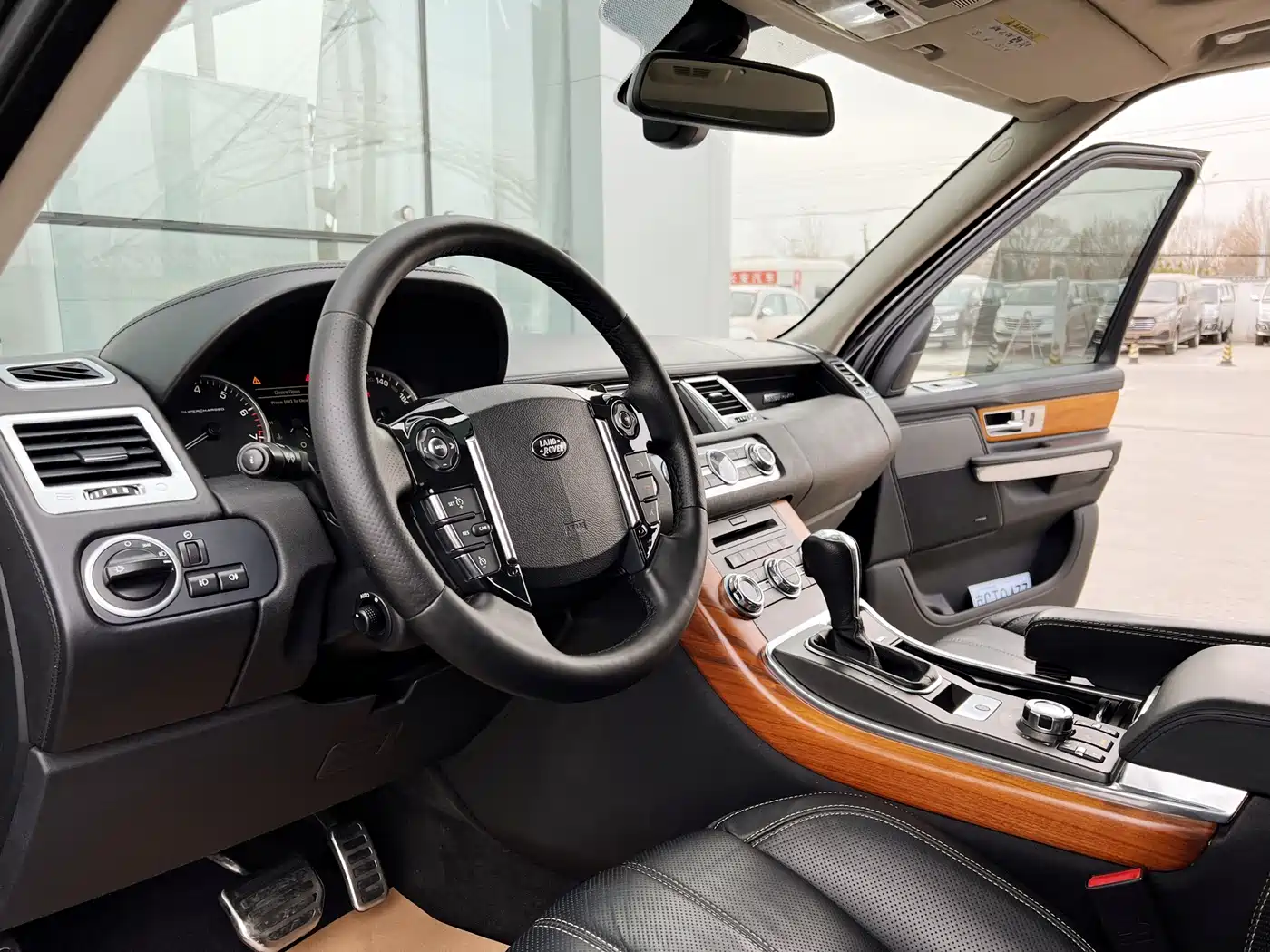 Land Rover Range Rover Sport 2010 5.0 SC V8 HSE фото 10