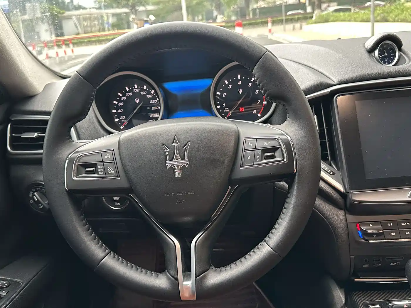 MASERATI GHIBLI