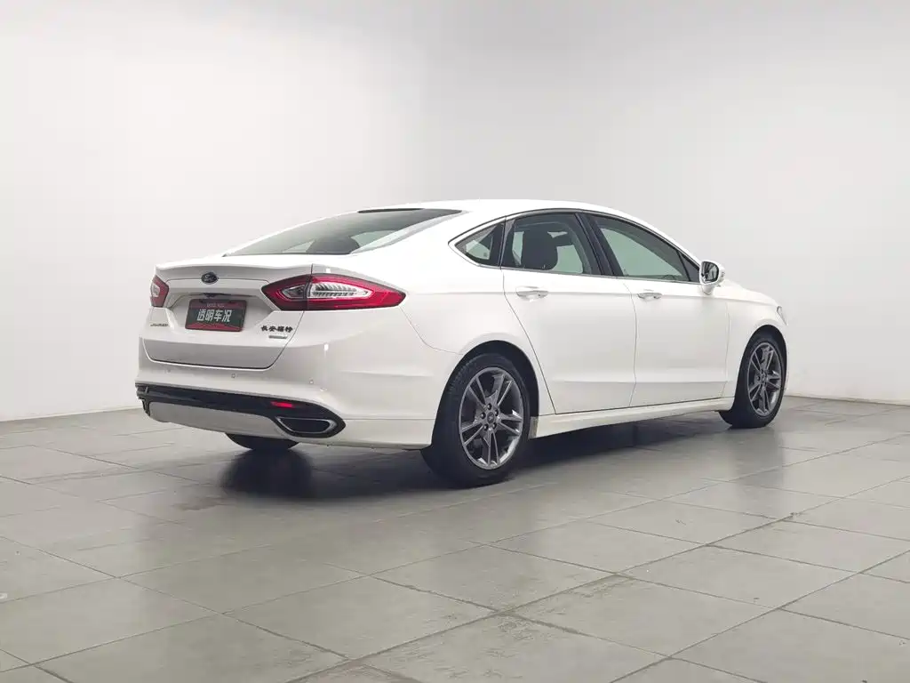 Фото 2 - Ford Mondeo