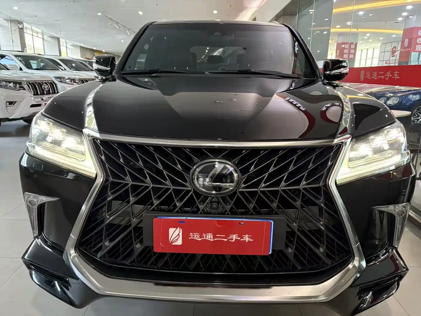 Lexus LX 2019 570 Peak Special Edition фото 11