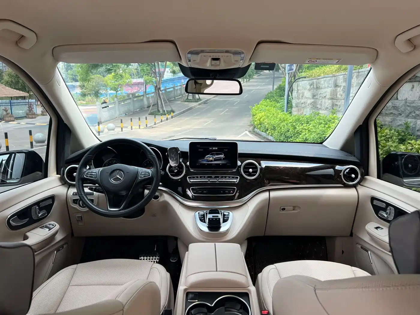 Mercedes-Benz V-Class 2018 V 260 Premium Edition China VI фото 10