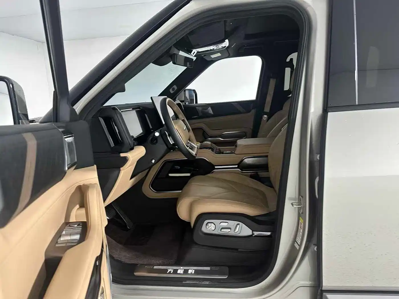 2025 Fang Cheng Bao Leopard 8