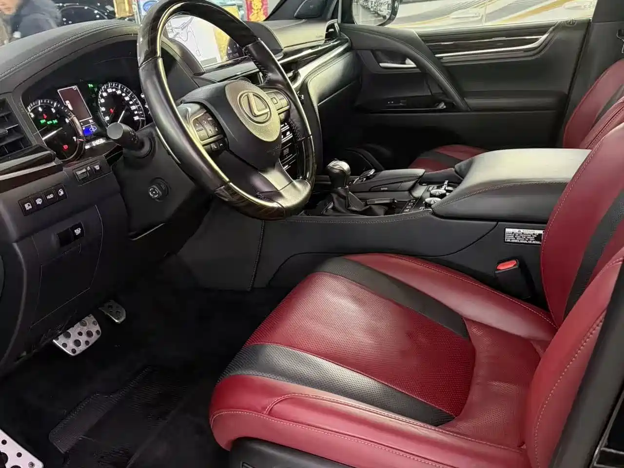 Lexus LX 2019 570 Peak Special Edition фото 17