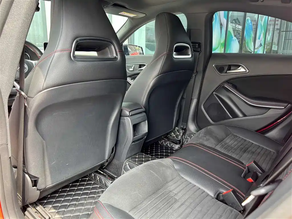 Mercedes-Benz CLA (Import) 2018 CLA 220 4MATIC фото 18
