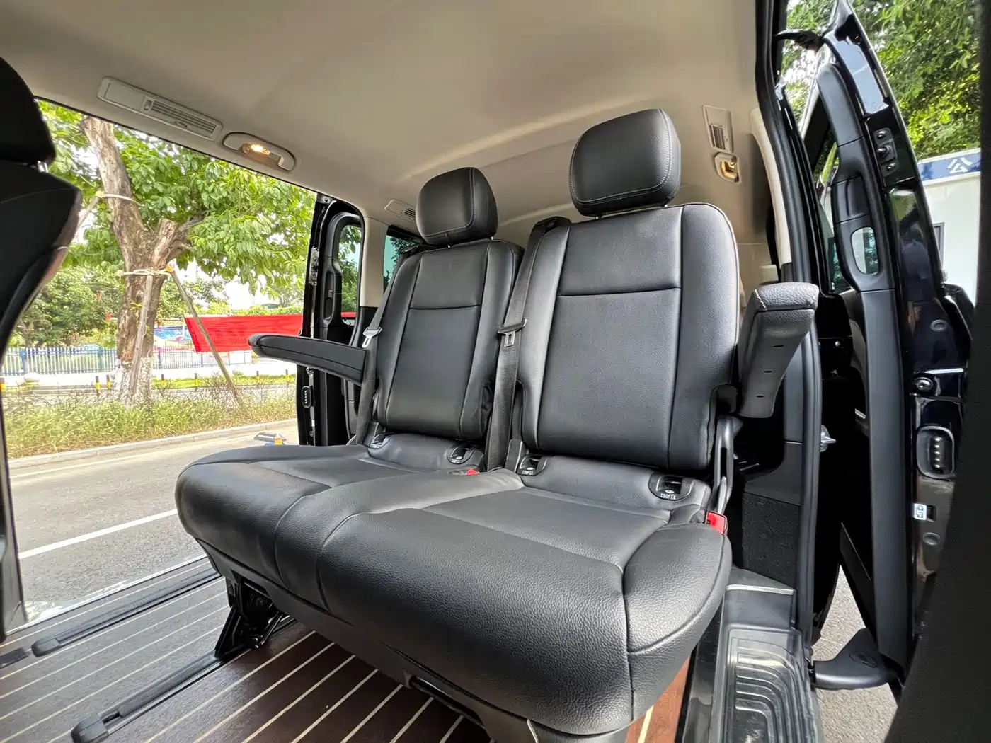 Mercedes-Benz Vito 2020 2.0T Business Edition (9-seater) фото 21