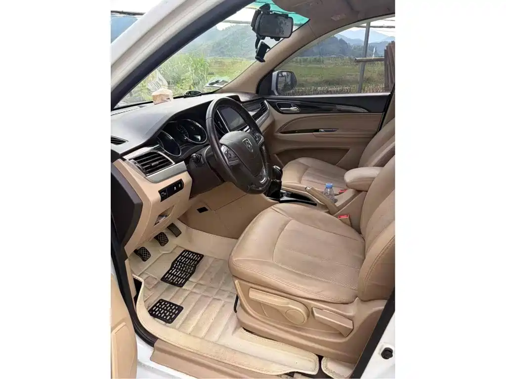 Фото 3 - Baojun 730