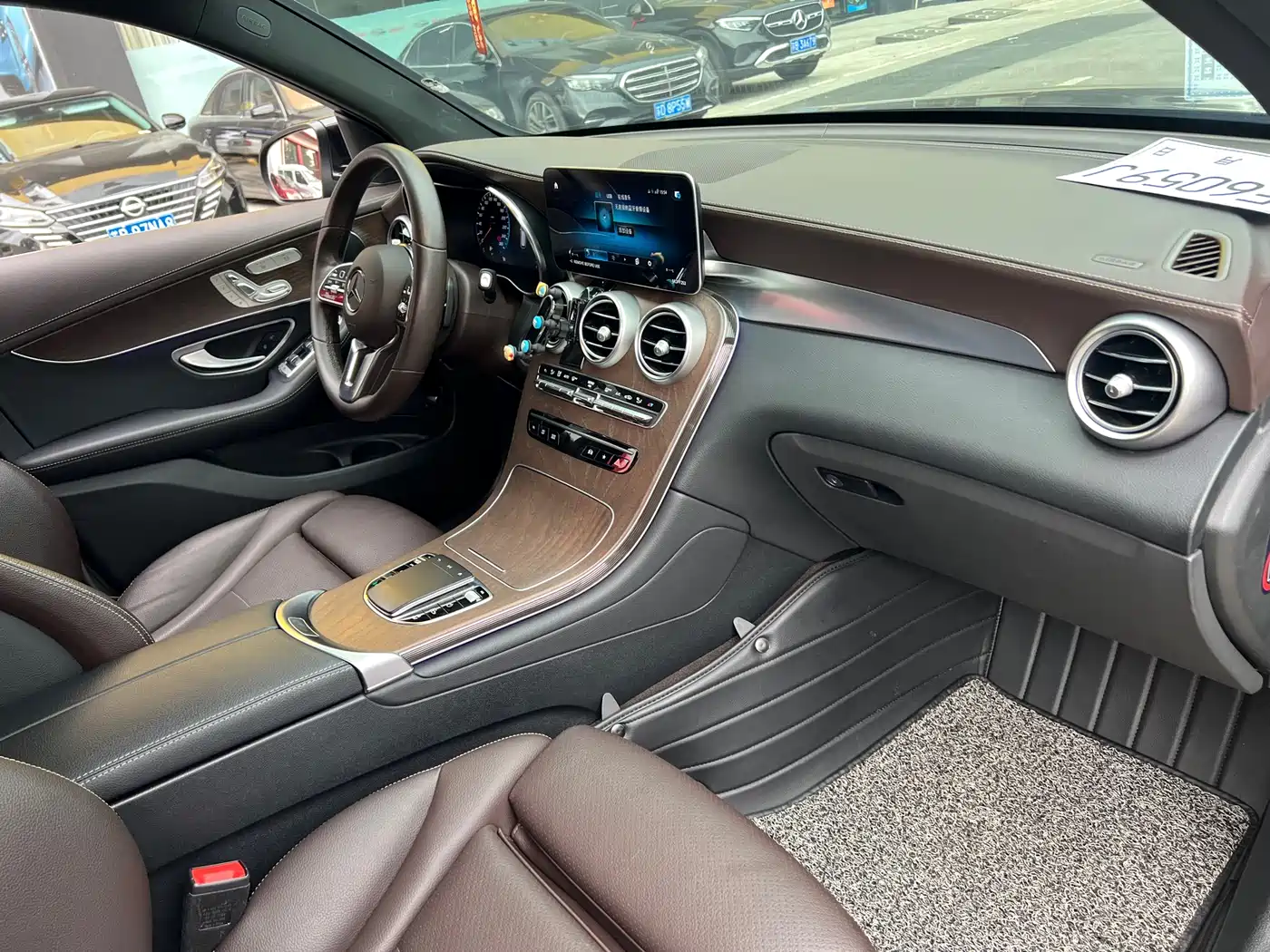 Mercedes-Benz GLC 2022 Model GLC 260 L 4MATIC Luxury Edition фото 13