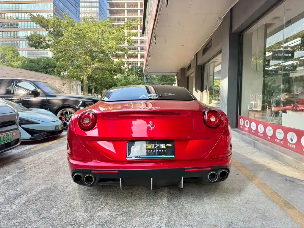 Ferrari California T 2015 2015 3.9T Standard