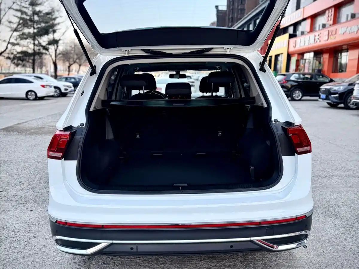 Volkswagen Tiguan L 2023 280TSI 2WD Trend Limited Edition фото 16