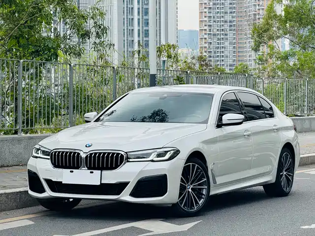 BMW 5-SERIES 2023