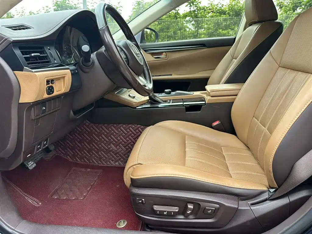 Lexus ES 2015 200 Elite Edition фото 12