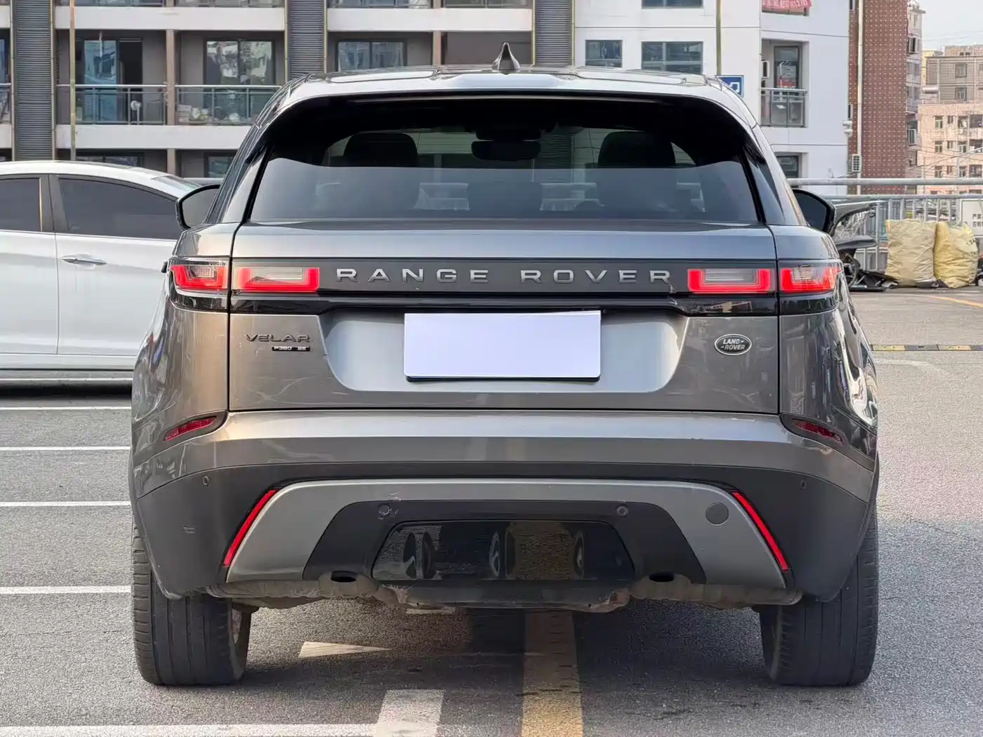 Land Rover Range Rover Velar 2017 P380 R-DYNAMIC HSE фото 8