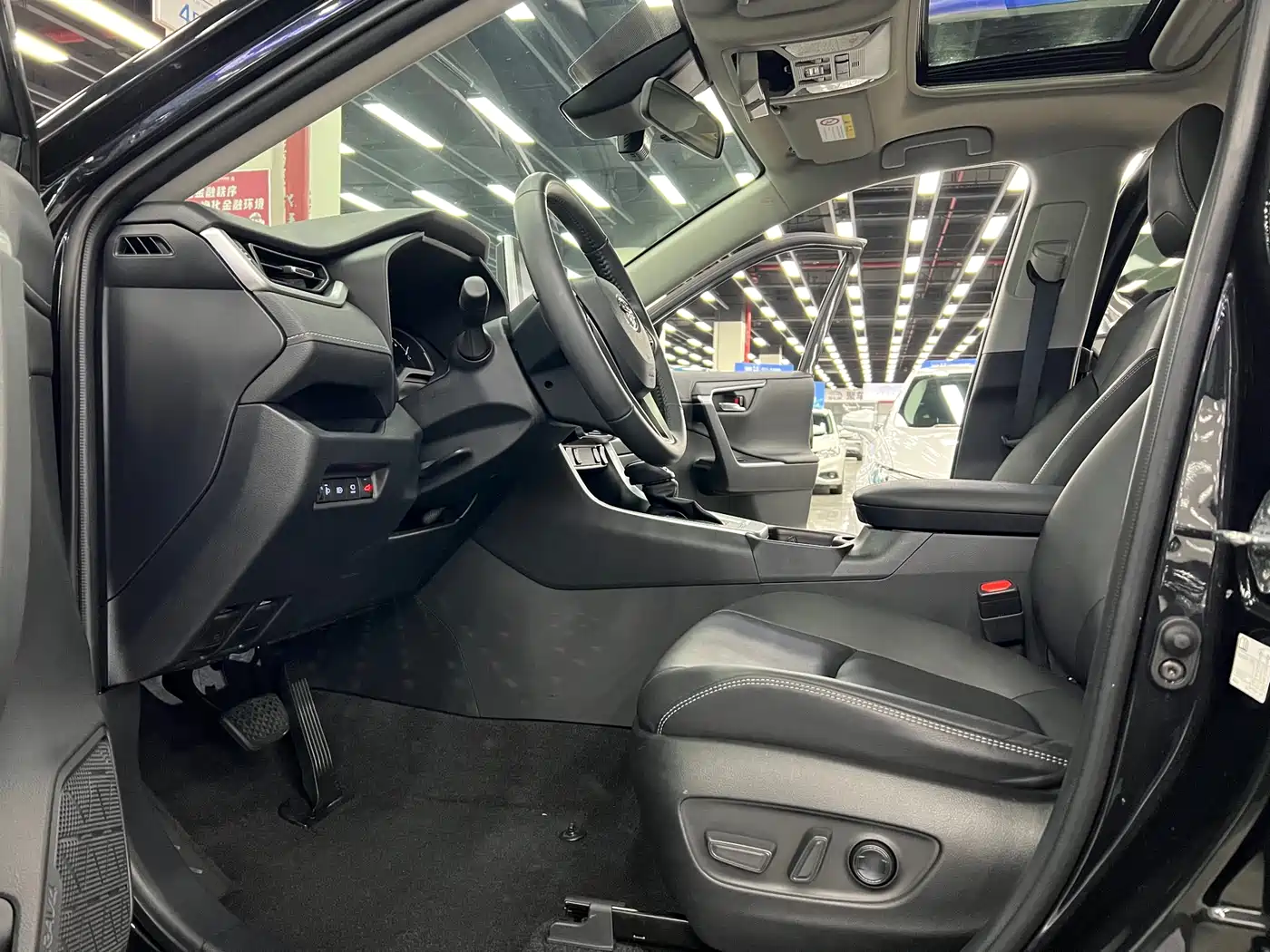 Toyota RAV4 Rongfang 2021 2.0L CVT 2WD Trend PLUS фото 19