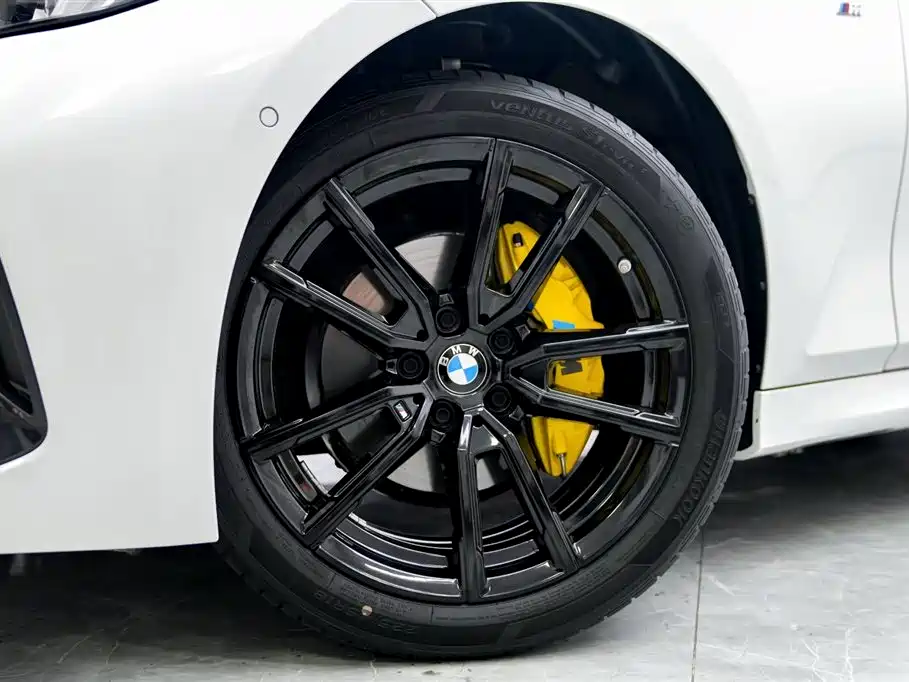 BMW 3 Series 2024 325Li M Sport Package фото 3