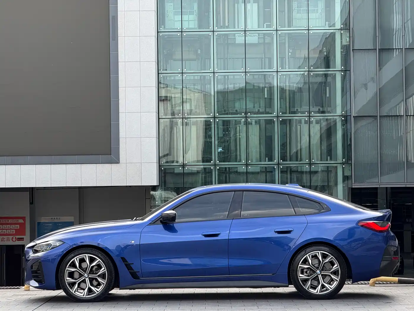 BMW 4 Series 2022 430i Gran Coupe M Sport Night Package фото 6