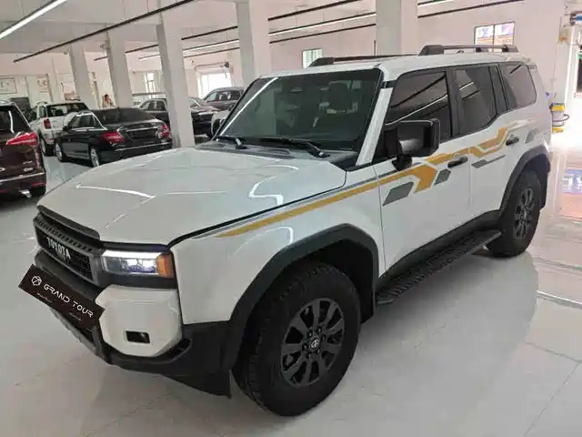 Toyota Land Cruiser Prado 2.4T, Fierce Off-road, 6 мест