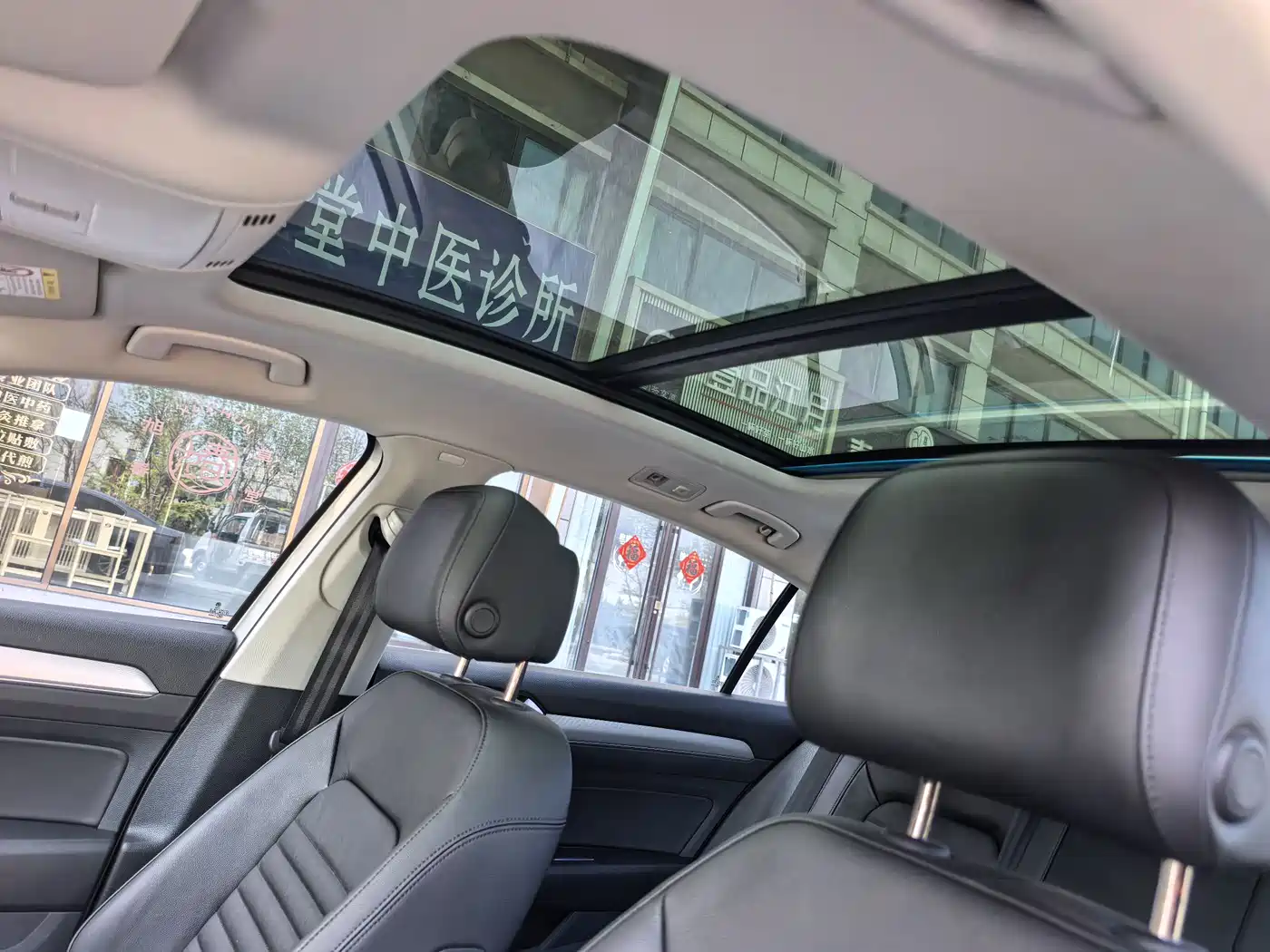 Volkswagen Magotan 2017 330TSI DSG Leading фото 16