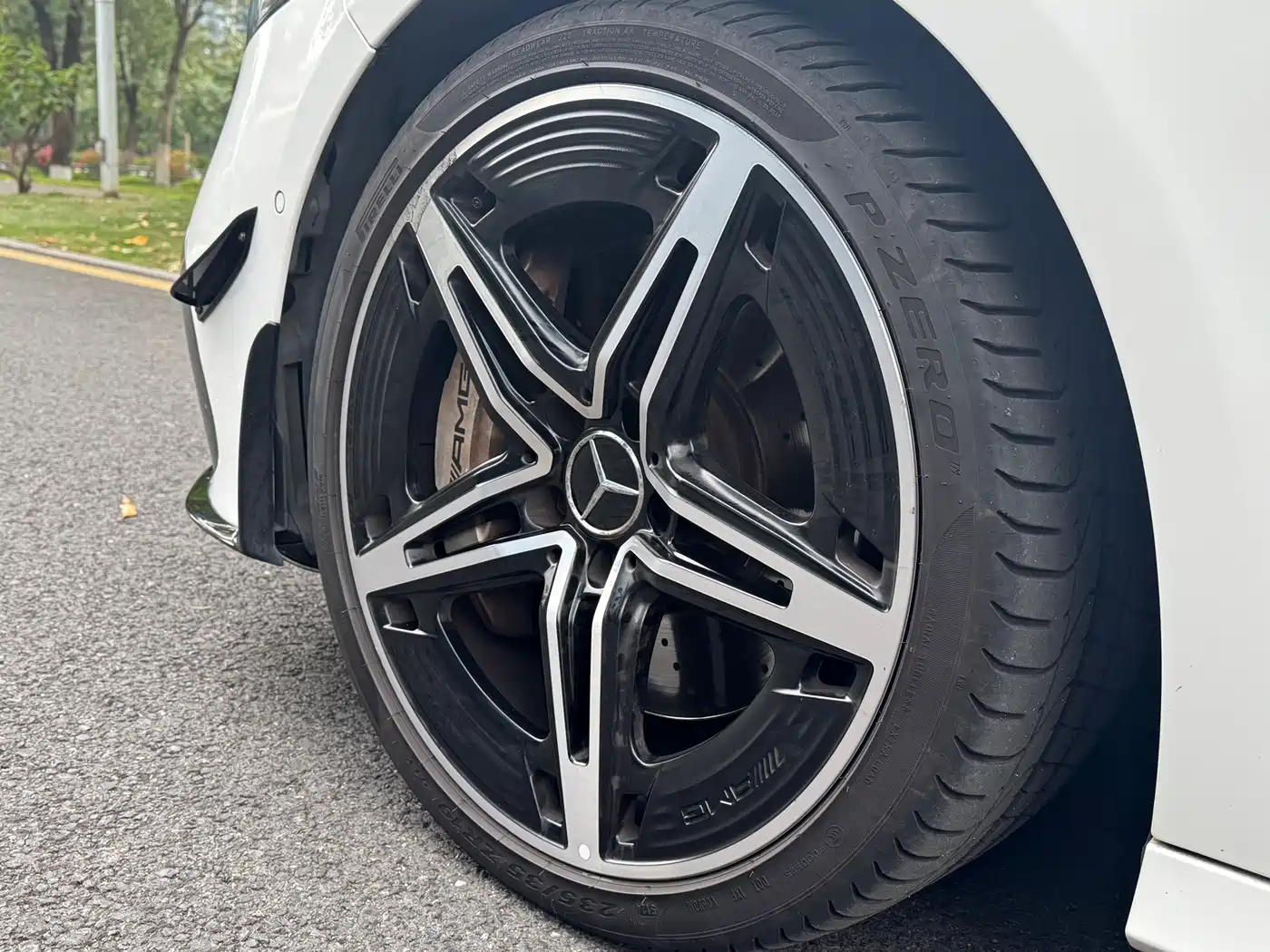 Mercedes-Benz A-Class AMG 2024 AMG A 35 L 4MATIC фото 14